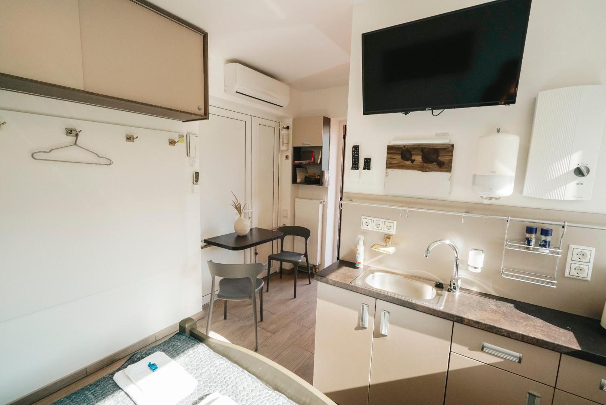 Seaside Studio Apartment The Red Fish Apsuciems Exterior photo